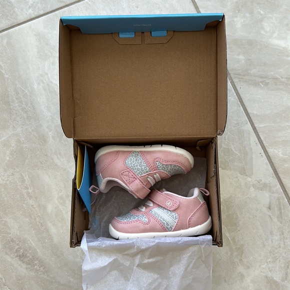 Munchkin by Stride Rite - Picture 3 of 8